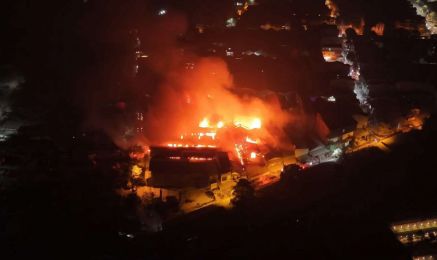 10 xưởng gỗ bị thiêu rụi trong vụ cháy làng nghề ở Hà Nội