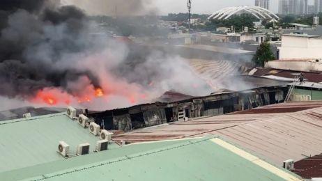 Cháy lớn nhà xưởng rộng hàng ngàn mét vuông ở xã Bình Hưng, TP.HCM