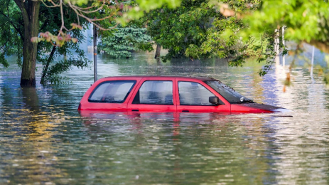 Kỹ năng thoát hiểm khi oto chìm dưới nước