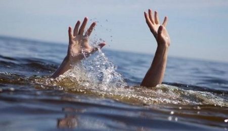 Tránh trở thành nạn nhân khi cứu người đuối nước