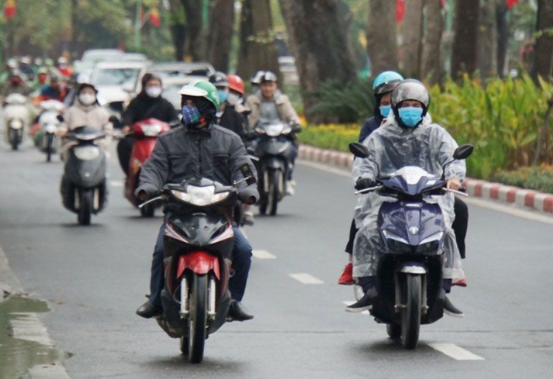 Miền Bắc nhiệt độ giảm sâu, có nơi dưới 8 độ C; miền Trung mưa to
