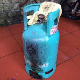 Cách dập lửa khi cháy bình gas 