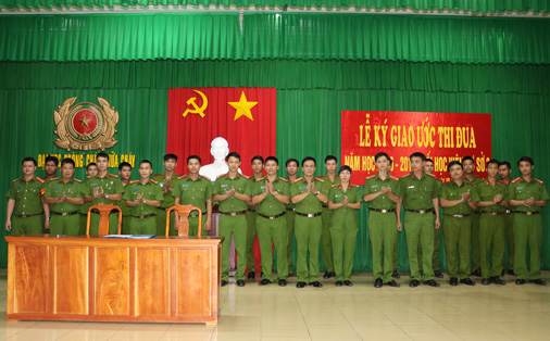 Lễ ký Giao ước thi đua khối học viên cơ sở 3 năm học 2016 – 2017