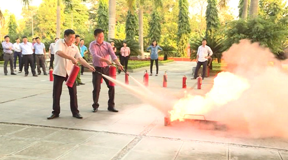  Huấn luyện nghiệp vụ phòng cháy, chữa cháy và cứu nạn, cứu hộ tại Tuyên Quang