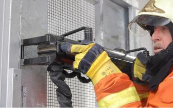 Thiết bị phá khóa cửa 